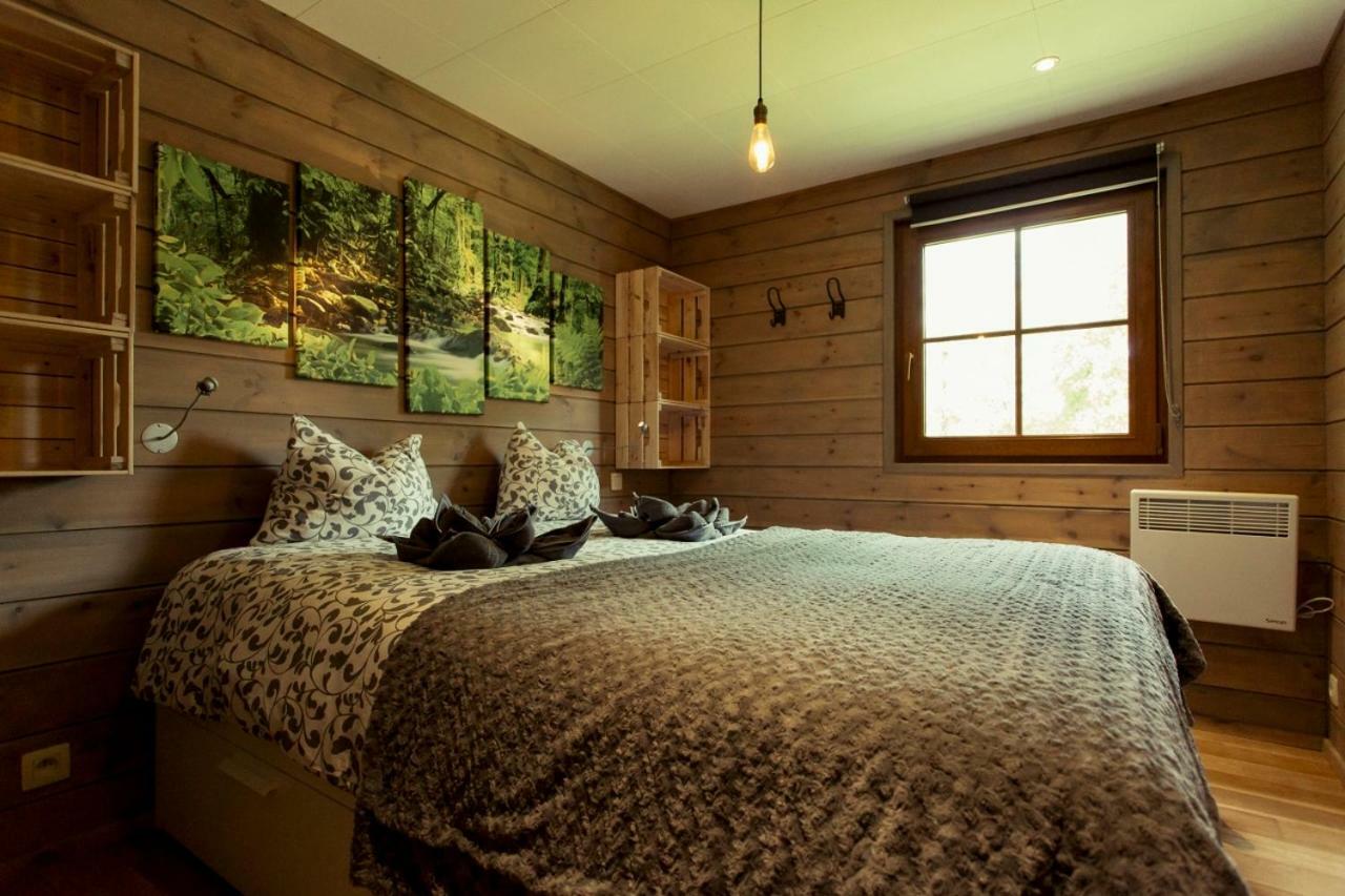 Chalet "A L Oree Du Bois" Бюланж Екстериор снимка